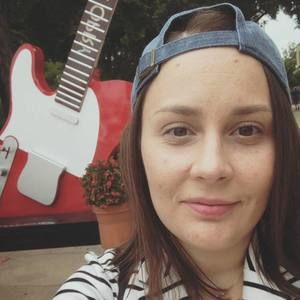 Meet your Posher, Lacey